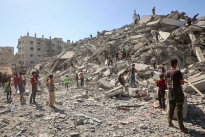 مقتل 6 فلسطنيين في غزة والإجمالي يرتفع إلى 72,234 قتيلا