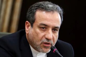 وزير الخارجية الإيراني يكشف حقيقة إصابة المرشد الإيراني الجديد