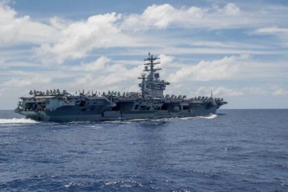 الجيش الأميركي يمدد خدمة حاملة الطائرات "نيميتز" حتى 2027