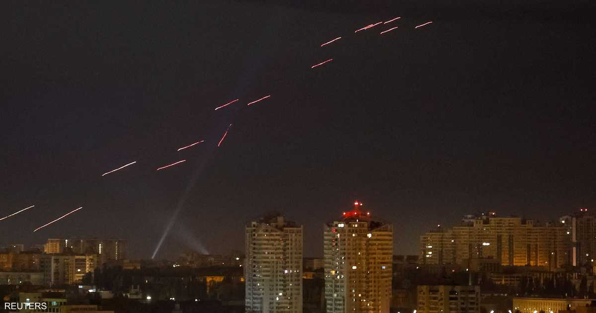 أوكرانيا تعلن إسقاط 90 طائرة مسيرة روسية خلال الليل