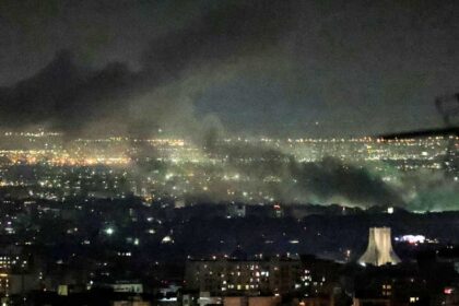 موجة ضربات إسرائيلية تستهدف البنية التحتية غرب إيران