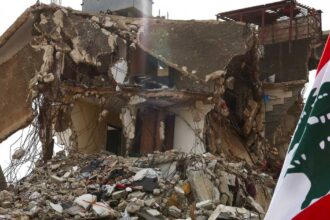 غارات إسرائيلية على ضواحي بيروت.. وموجة نزوح تتخطى المليون