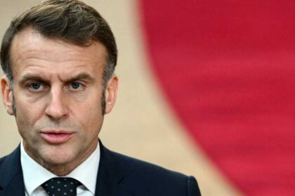 ماكرون: فرنسا لن تشارك في عمليات عسكرية لفتح مضيق هرمز