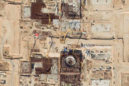 هجوم على محطة بوشهر النووية الإيرانية يثير مخاوف من "كارثة"