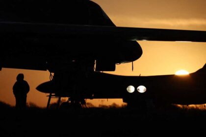 تقرير: الاستيلاء على اليورانيوم الإيراني على طاولة ترامب