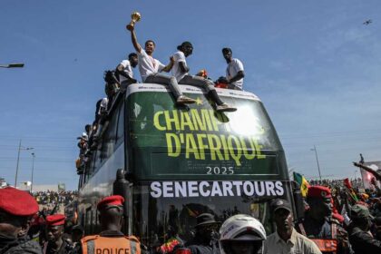 بعد سحب اللقب..السنغال تطالب بتحقيق دولي بشبهة فساد في الكاف