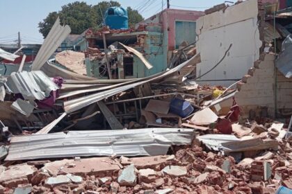 تدمير المستشفى البريطاني في الأبيض