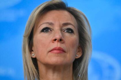 زاخاروفا تحذر من أي "تصعيد صاروخي ياباني" تجاه روسيا