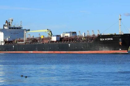 ناقلة نفط روسية تتجه إلى كوبا وسط الحصار الاقتصادي الأميركي