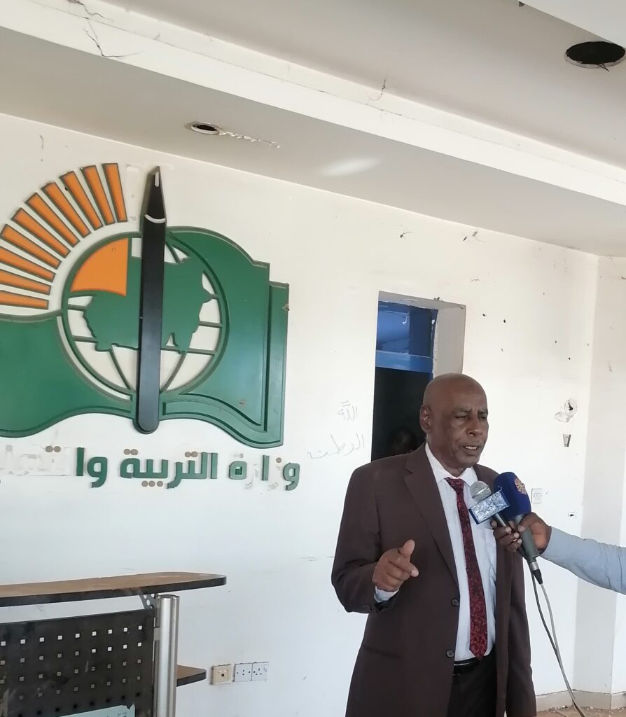 دولة الكويت تطلب معلمين ومعلمات من السودان ووزارة التعليم تصدر أعلانًا