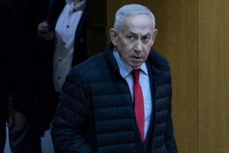 نتنياهو: إسرائيل ستواصل "سحق النظام الإيراني"