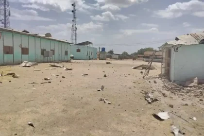 قتلى وإصابات بينهم أطفال وكوادر طبية بقصف على مستشفى الجبلين