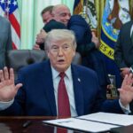 ترامب: قنابل كثيرة ستنفجر إذا انتهى وقف إطلاق النار مع إيران