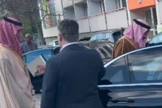 وفد السعودية يغادر قاعدة اجتماعات مؤتمر برلين بطريقة مثيرة