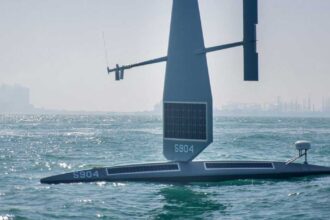 تقرير: كيف تستخدم واشنطن الروبوتات لتطهير هرمز من الألغام؟