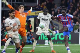 قبل النهاية بـ5 جولات.. أول الهابطين من الدوري الإنجليزي