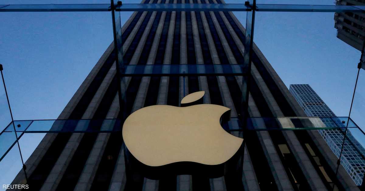 تيم كوك ينهي 15 عاما في قيادة "أبل"