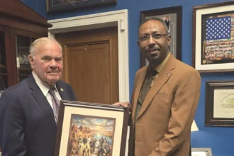 مستشار رئيس مجلس السيادة دكتور أمجد فريد يواصل لقاءاته مع المسؤولين الأمريكيين