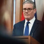 ستارمر ينفي تعمد حجب معلومات حول فشل السفير البريطاني السابق في الفحص الأمني ويؤكد عدم معرفته بنتيجة الفحص الأولي.