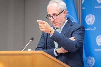 خاصدوجاريك يؤكد ضرورة إيجاد مخرج من حرب إيران