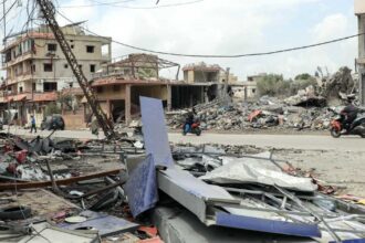 هجوم إسرائيلي يستهدف بلدة الطيري ويسقط قتيلين في جنوب لبنان