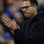 روسينيور يخرج من تشلسي بعد أقل من 4 أشهر بفعل الأزمات والتدهور التدريبي