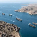 إيران تعلن فتح مضيق هرمز بالكامل وانهيار كبير في أسعار النفط