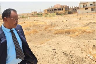 وزير الشباب والرياضة يوجه مناشدة وطنية عاجلة لتدخل العدالة والطب الشرعي في ملف المقابر بساحة المدينة الرياضية بالخرطوم.