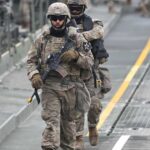 الخسائر العسكرية تتجاوز 300 إصابة والولايات المتحدة تقدر عملية تطهير مضيق هرمز بـ 6 أشهر