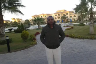 معلم يعلن اعتزال مراقبة امتحانات الشهادة بسبب “البخرات” ويكشف قصته