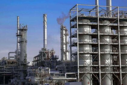 الكويت.. حريق بوحدات تشغيلية بمصفاة الأحمدي إثر هجوم بمسيرات