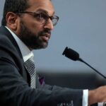 أنباء عن مناقشات لمغادرة المزيد من مسؤولي إدارة ترامب