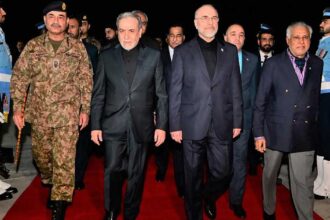 انقسام داخل إيران يُشل عملية اتخاذ القرار في الملف النووي