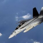 القنبلة الجديدة تثبت قدرتها على الضربات البعيدة من على متن حاملات الطائرات