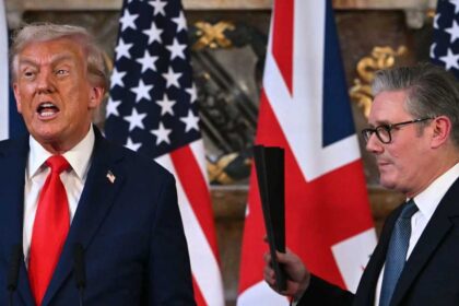 فيديو.. ترامب يسخر من ستارمر مجددا