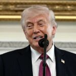 ترامب يأمر البحرية الأميركية بتدمير أي قارب يزرع ألغاما في مضيق هرمز ويؤكد سيطرة الولايات المتحدة على الممر المائي