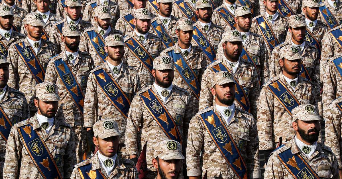 نقل السلطة إلى جنرالات الحرس الثوري بعد وفاة خامنئي الأب.