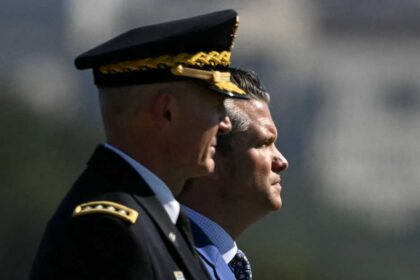 البنتاغون يعلن استقالة رئيس أركان الجيش الأميركي "بأثر فوري"