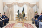 رئيس وزراء باكستان يبحث الوضع الإقليمي مع نظيره الإيراني في اجتماع دبلوماسي مستمر