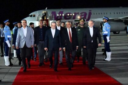 طهران تؤكد عدم وجود اجتماع مع واشنطن قريباً وسط محاولات باكستانية لتسوية الخلاف