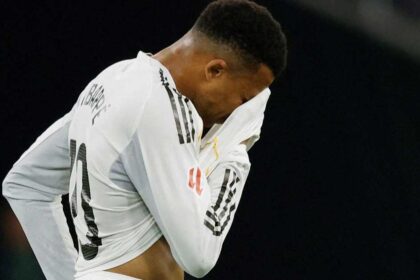 مبابي يغادر مباراة فرنسا متأثراً بآلام قبل كأس العالم 2026