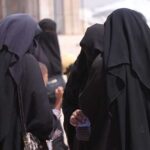 أربع نساء وتسعة أطفال يغادرون مخيم الروج متوجهين إلى دمشق في محاولة جديدة للعودة إلى أستراليا.