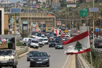 تزايد التوتر العسكري على الحدود اللبنانية الإسرائيلية مع قصف مدفعي وتفجيرات عنيفة.