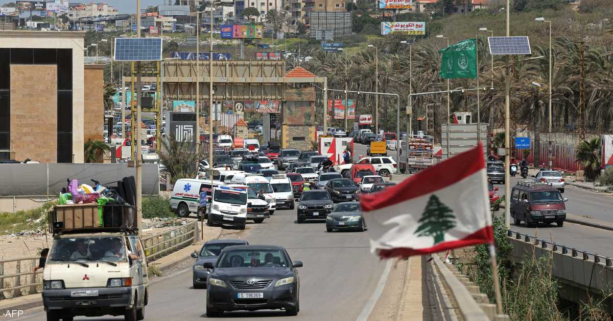 تزايد التوتر العسكري على الحدود اللبنانية الإسرائيلية مع قصف مدفعي وتفجيرات عنيفة.