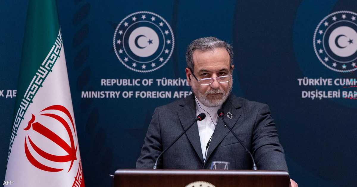 زيارة عراقجي لإسلام آباد تثير تساؤلات حول محادثات طهران وواشنطن المقبلة.