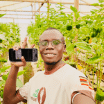 خدمات الهاتف المحمول تغير حياة الفقراء والمزارعين في أفريقيا وتسهم في النمو.