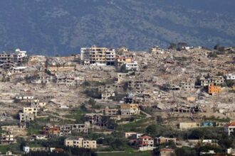 غارات إسرائيلية تستهدف مناطق جنوب لبنان وتسبّب بقتلى وجرحى