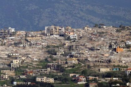 غارات إسرائيلية تستهدف مناطق جنوب لبنان وتسبّب بقتلى وجرحى