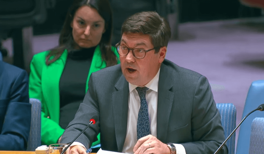 تسعى واشنطن لمصلحتها الاستراتيجية رغم مخاطر تقسيم السودان.