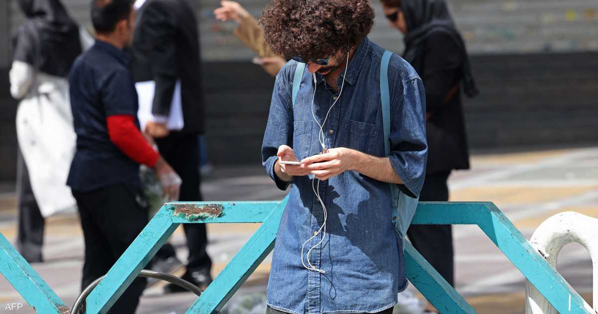 تطبيق نوسكرول الجديد يستخدم الذكاء الاصطناعي لتنظيف تدفقات التغريدات.